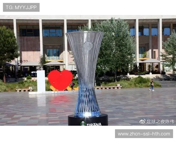 社区足球联赛决赛，意甲奖杯巡展助兴